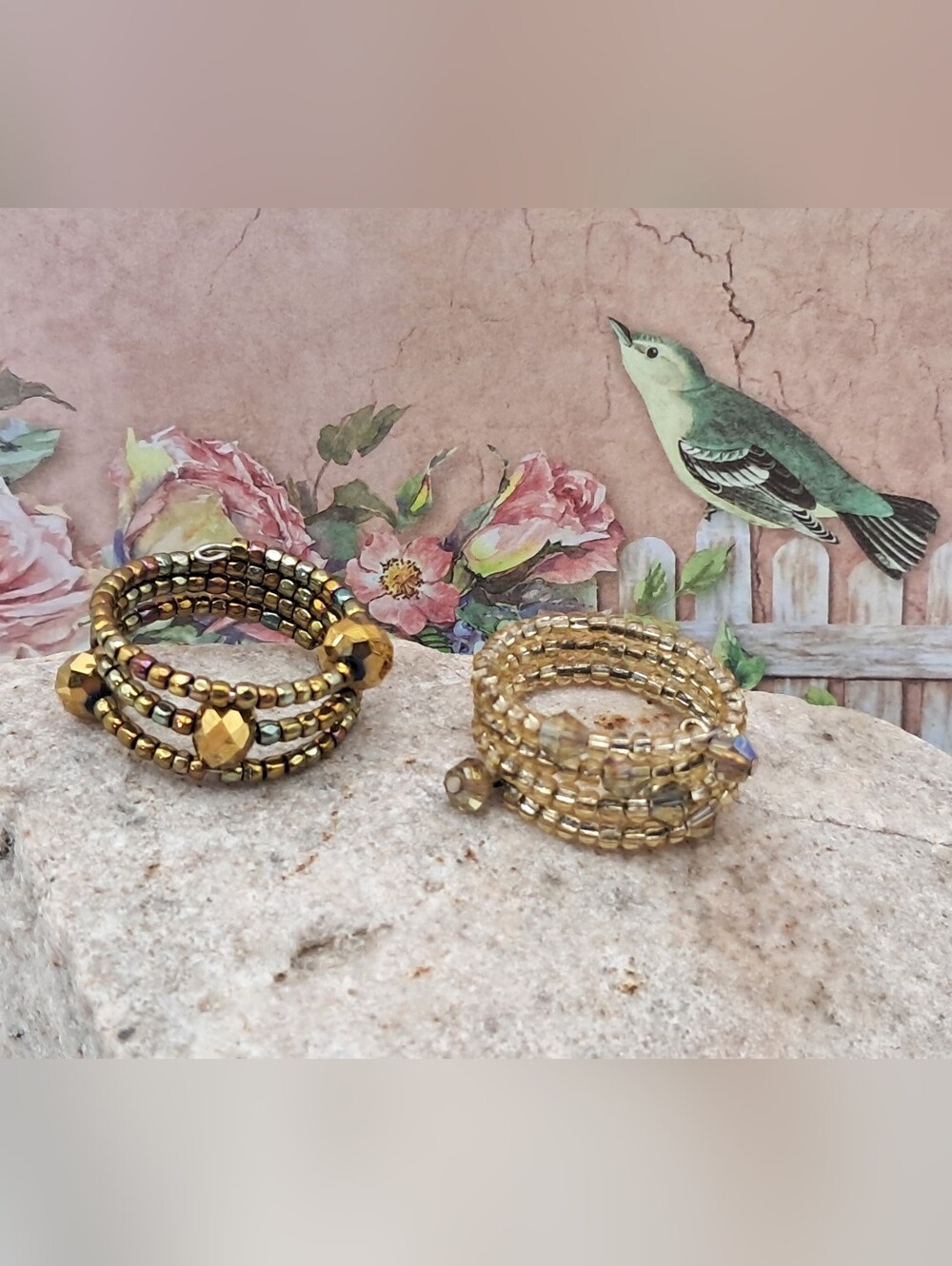 Set of 2 Gold Beaded Wire Rings Glass Beads Adjustable Size 8-9 Women’s Jewelry